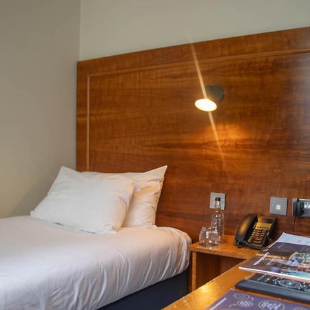 Penventon Park Hotel เรดรูธ ภายนอก รูปภาพ