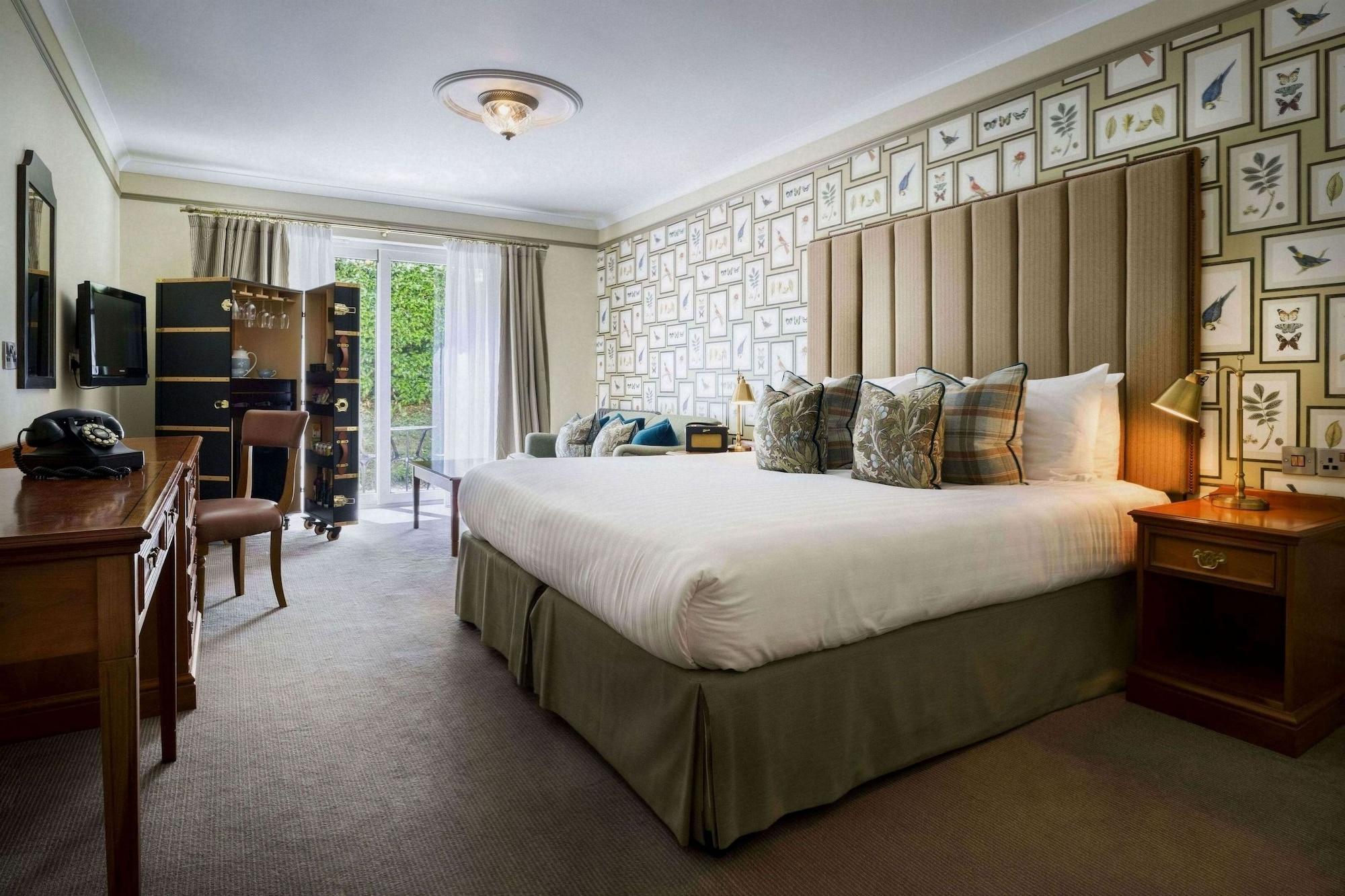 Penventon Park Hotel เรดรูธ ภายนอก รูปภาพ
