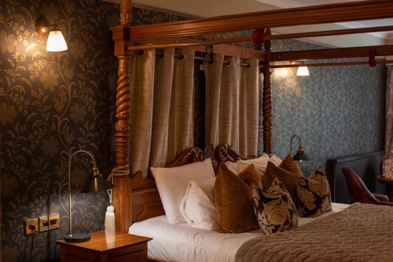 Penventon Park Hotel เรดรูธ ภายนอก รูปภาพ