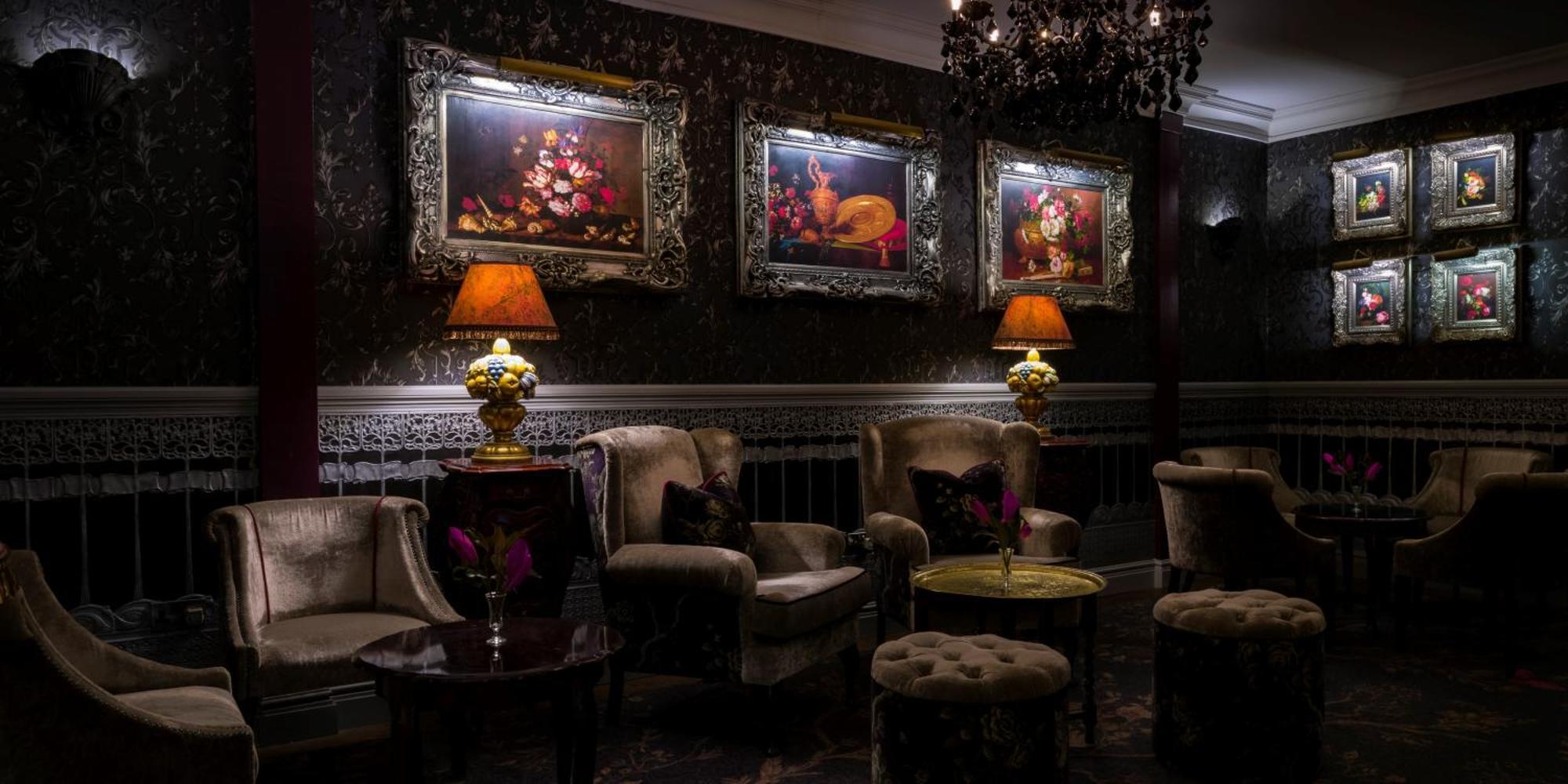 Penventon Park Hotel เรดรูธ ภายนอก รูปภาพ