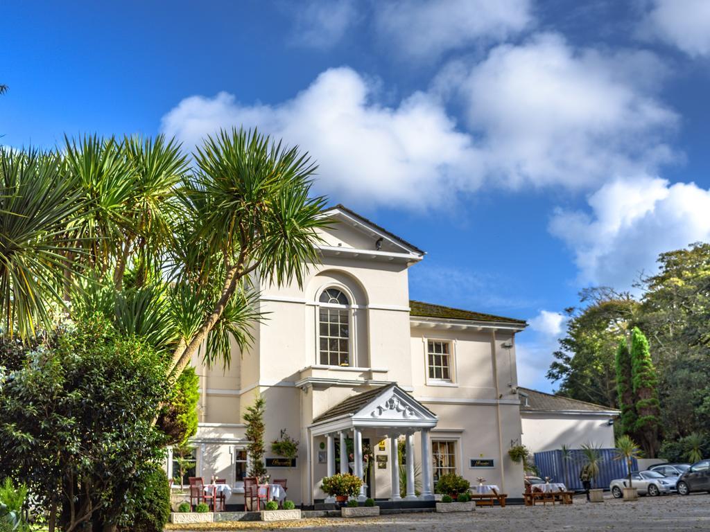 Penventon Park Hotel เรดรูธ ภายนอก รูปภาพ