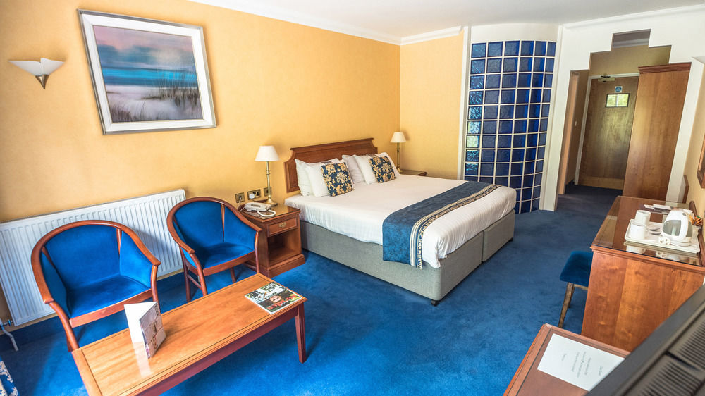 Penventon Park Hotel เรดรูธ ภายนอก รูปภาพ